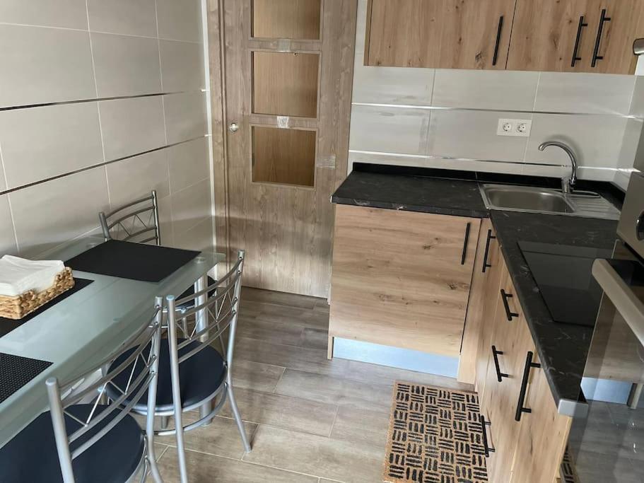 Adoracte 4 Mieres Apartamentos Bagian luar foto