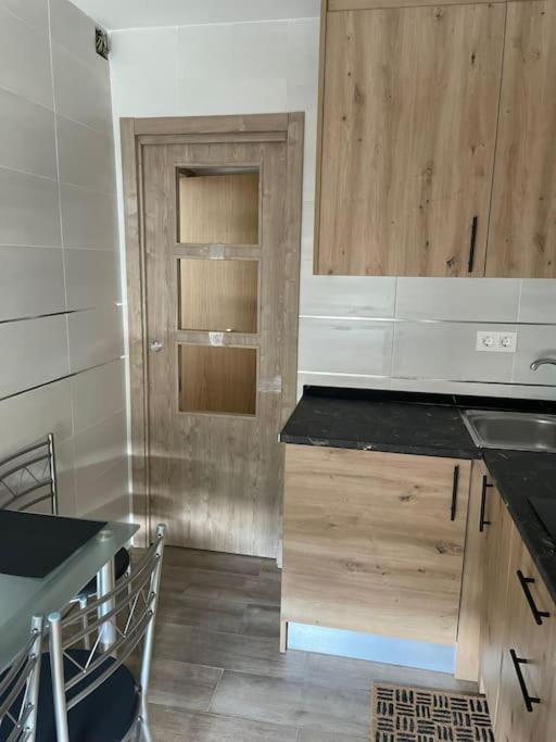 Adoracte 4 Mieres Apartamentos Bagian luar foto