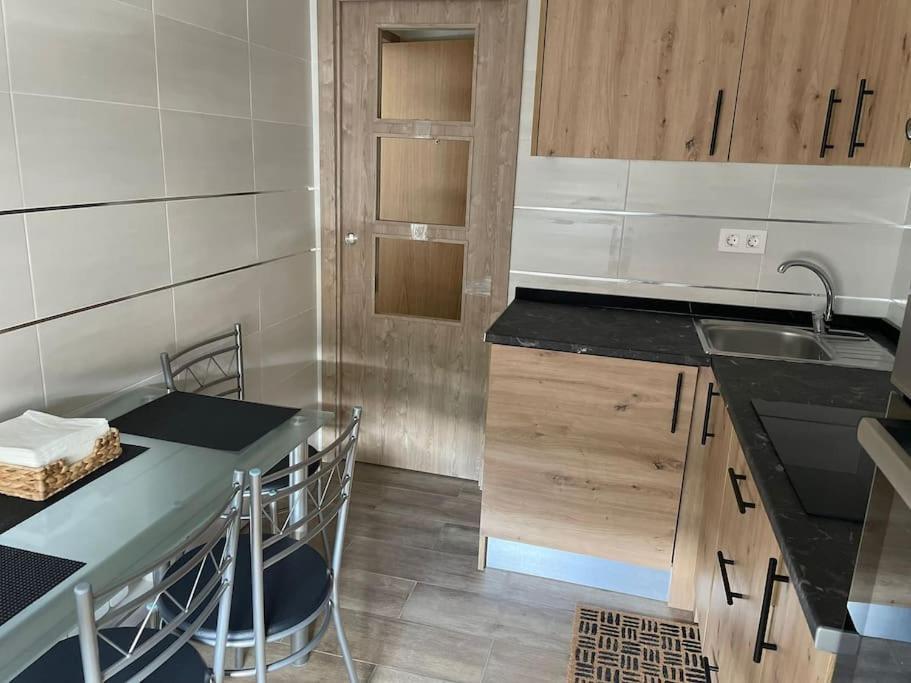 Adoracte 4 Mieres Apartamentos Bagian luar foto